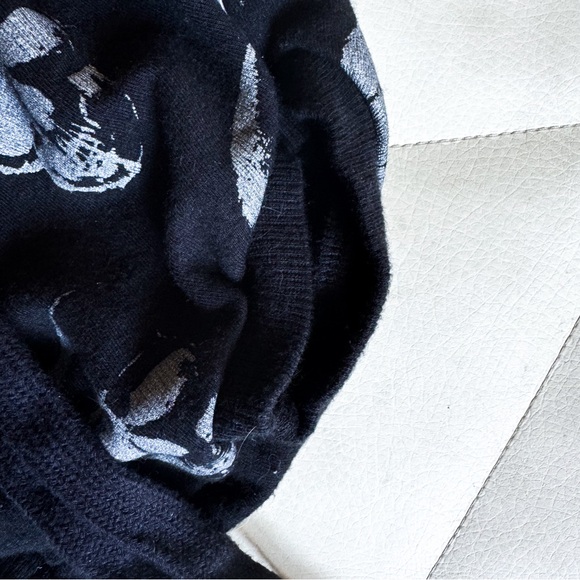 Portage & Main 🇨🇦 • Bummies - Picture 2 of 4